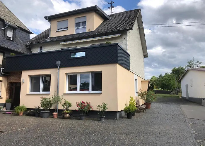 Ferienwohnung Auf Dem Bauernhof In Hachenburg Hof Kleeberg I Man Kann Ein Appartment Mit Bad Zubuchen